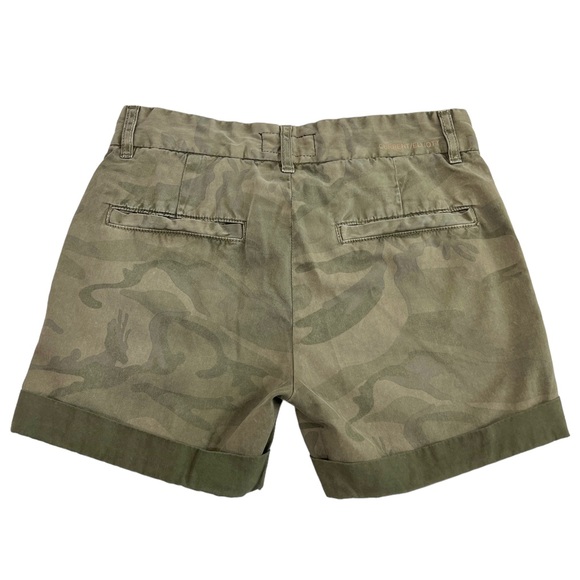 Current/Elliott The Captain Rolled Shorts in Army Camo - Picture 6 of 15